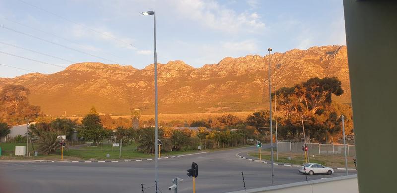 1 Bedroom Property for Sale in Gordons Bay Western Cape